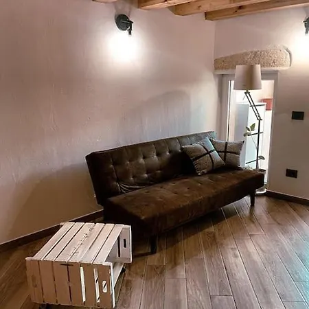 La Petite Croix Apartment *